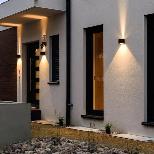 Marcus | Applique Murale LED Étanche et Élégante !