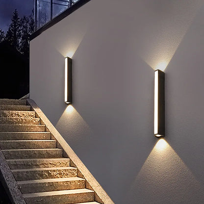 Arthur  – Applique Murale d'Extérieur LED Moderne Étanche en Aluminium
